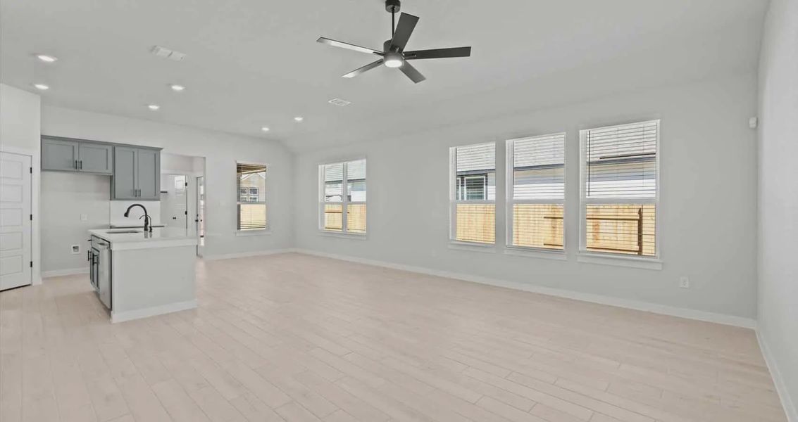 Representative unfurnished interior of a home built from the Avril by Chesmar Homes in Trace, New Caney (Image 16).