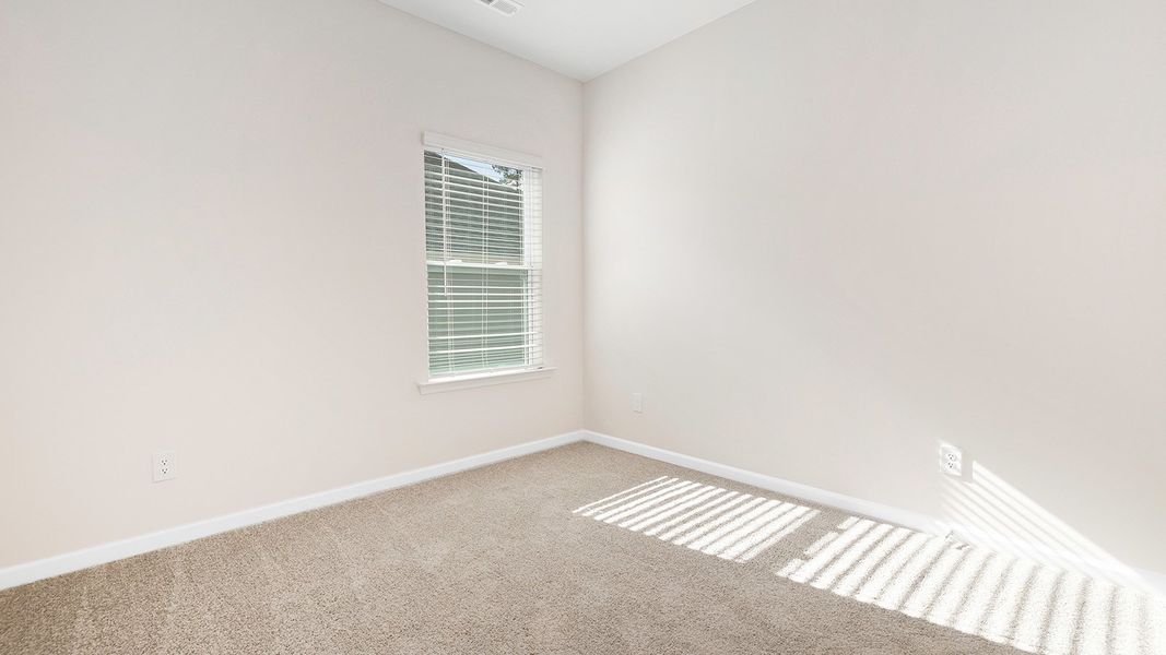 Spacious, unfurnished interior of a new home in Valleywood Farms, Waynesville (Image 18).
