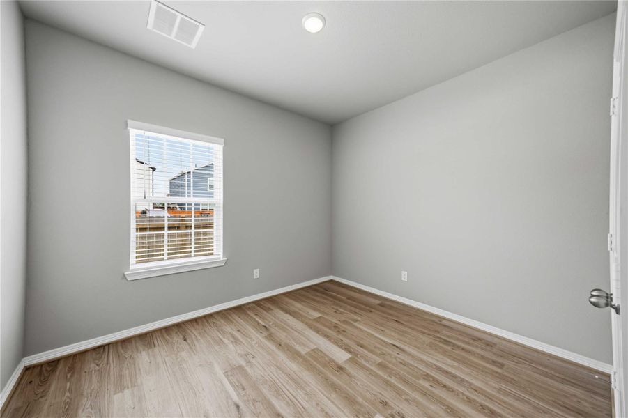 Spacious, unfurnished interior of a new home in , Houston (Image 19).