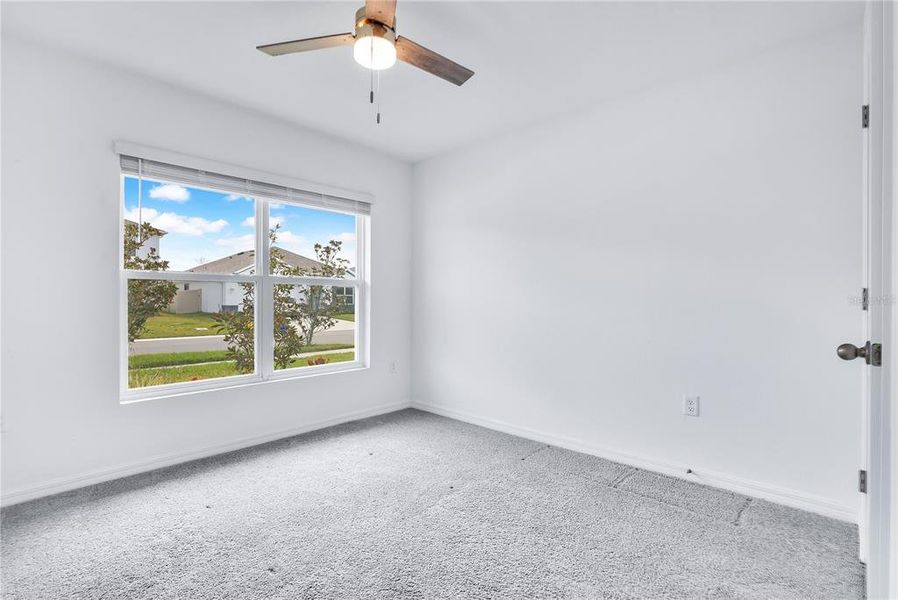 Spacious, unfurnished interior of a new home in North Park Isle, Plant City (Image 19).