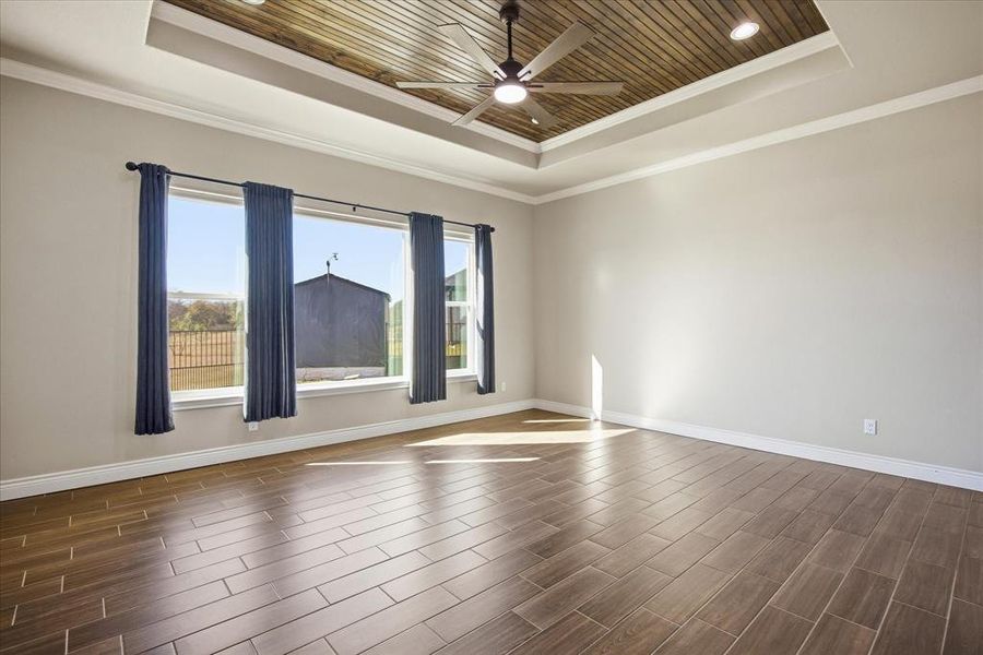 Spacious, unfurnished interior of a new home in , Granbury (Image 17).