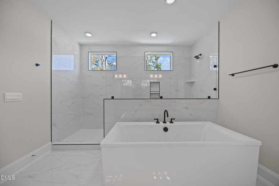 44-web-or-mls-2N6A3025