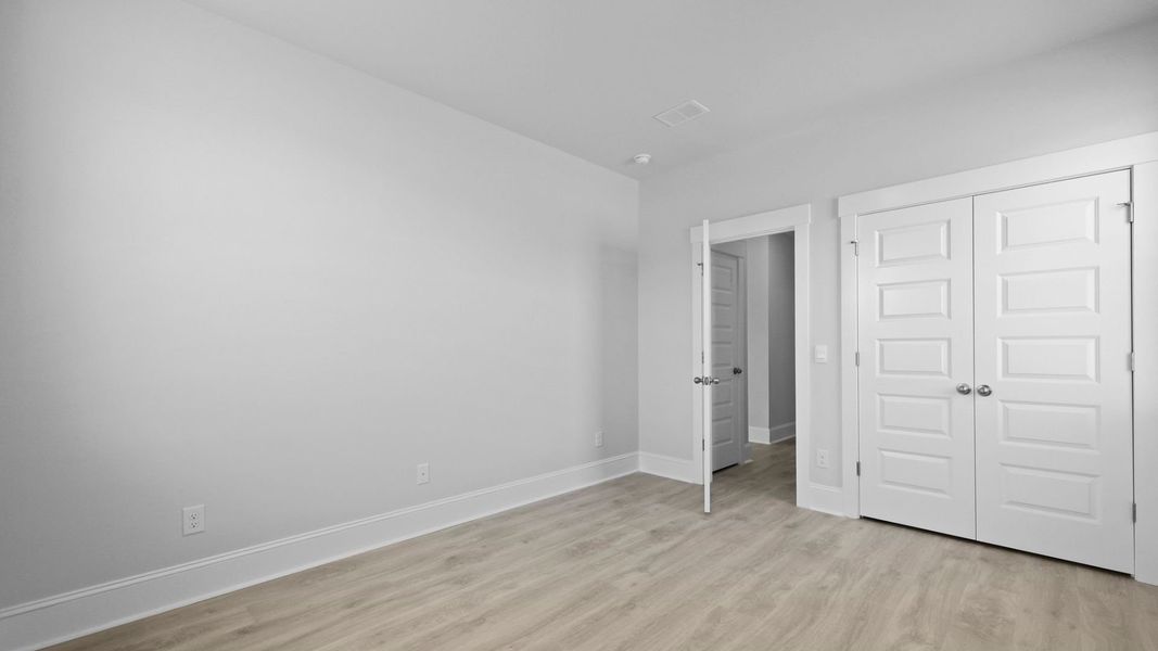 Representative unfurnished interior of a home built from the HARBOR OAK by D.R. Horton in Berkeley Bay, Ridgeville (Image 22). Representative unfurnished interior of a home built from the HARBOR OAK by D.R. Horton in Berkeley Bay, Ridgeville (Image 22).