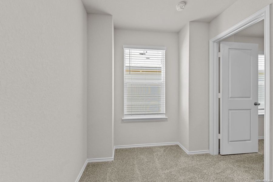 Spacious, unfurnished interior of a new home in Redbird Ranch, San Antonio (Image 16). Spacious, unfurnished interior of a new home in Redbird Ranch, San Antonio (Image 16).