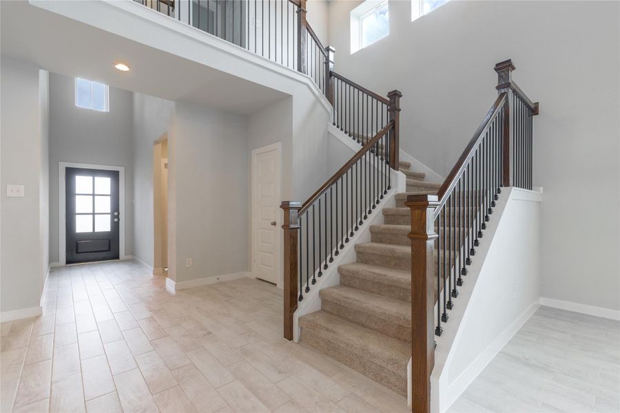 Spacious, unfurnished interior of a new home in Morton Creek Ranch, Katy (Image 36).