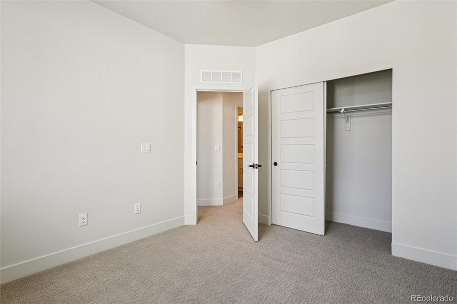 Spacious, unfurnished interior of a new home in Loretto Heights - Rise Collection, Denver (Image 16).