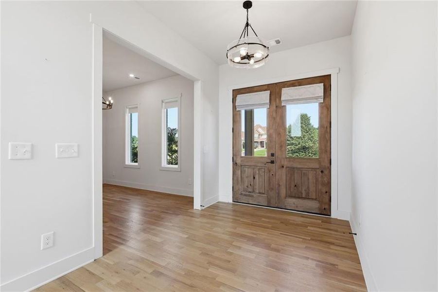 Spacious, unfurnished interior of a new home in , Clermont (Image 56).