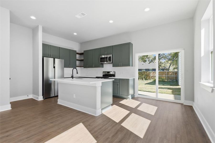 Furnished interior view inside a new home in , Cleburne (Image 11).