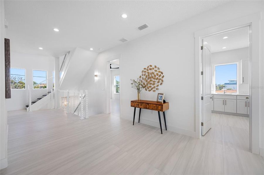 Furnished interior view inside a new home in , Treasure Island (Image 19).