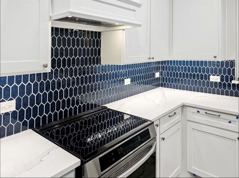 Furnished interior view inside a new home in , Log Cabin (Image 12).