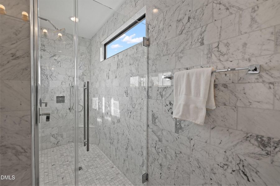 56-813 N Roxboro_6894 56-813 N Roxboro_6894