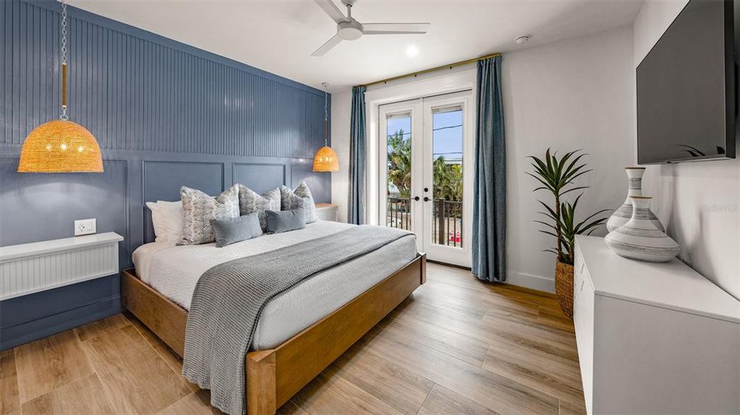 Furnished interior view inside a new home in , Sarasota (Image 10).