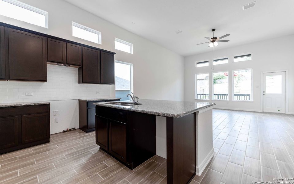 Furnished interior view inside a new home in Homestead, Schertz (Image 3).