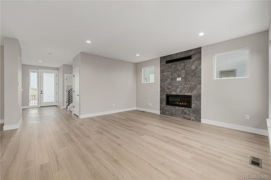 Spacious, unfurnished interior of a new home in West Grange, Longmont (Image 37).