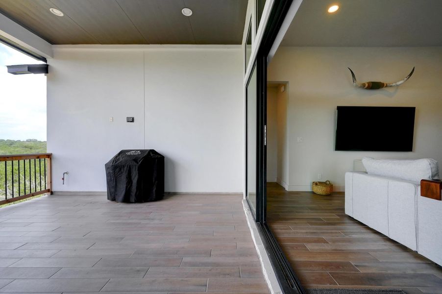 Image 33 of a home in La Cima 60'. Image 33 of a home in La Cima 60'.