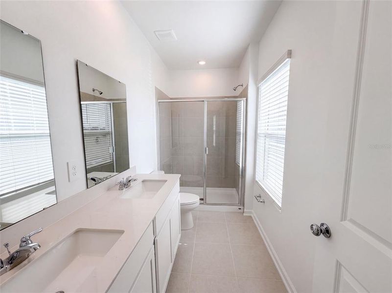 Furnished interior view inside a new home in , Apopka (Image 6).