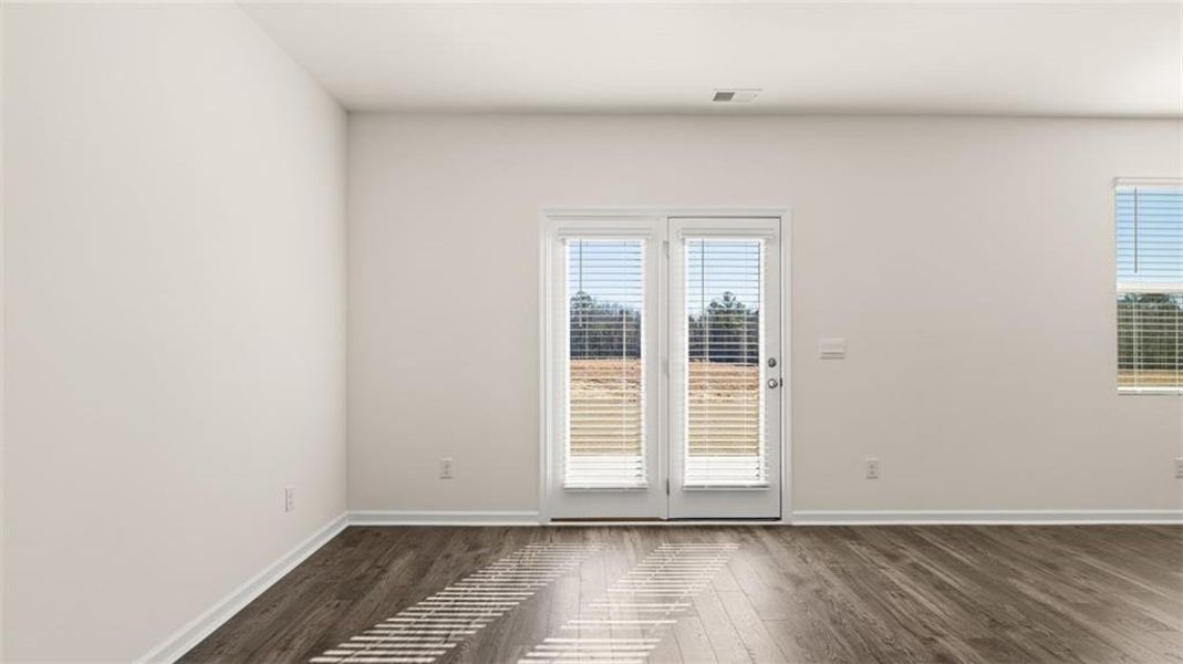 Spacious, unfurnished interior of a new home in Shoal Creek, Hampton (Image 13).
