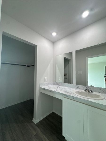 Furnished interior view inside a new home in Santa Fe, Cleveland (Image 8). Furnished interior view inside a new home in Santa Fe, Cleveland (Image 8).