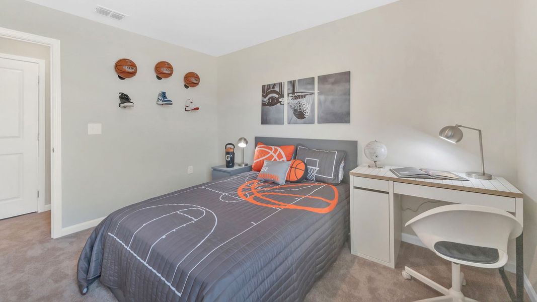 Furnished interior view inside a new home in Emory Creek, Harriman (Image 33).