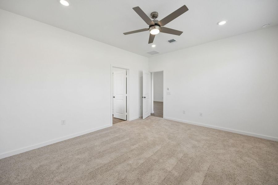 Spacious, unfurnished interior of a new home in Windcress, Cove (Image 24).