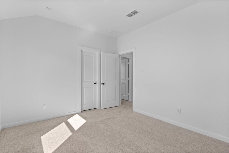 Spacious, unfurnished interior of a new home in Harvest Green - Final Opportunities, Richmond (Image 11).