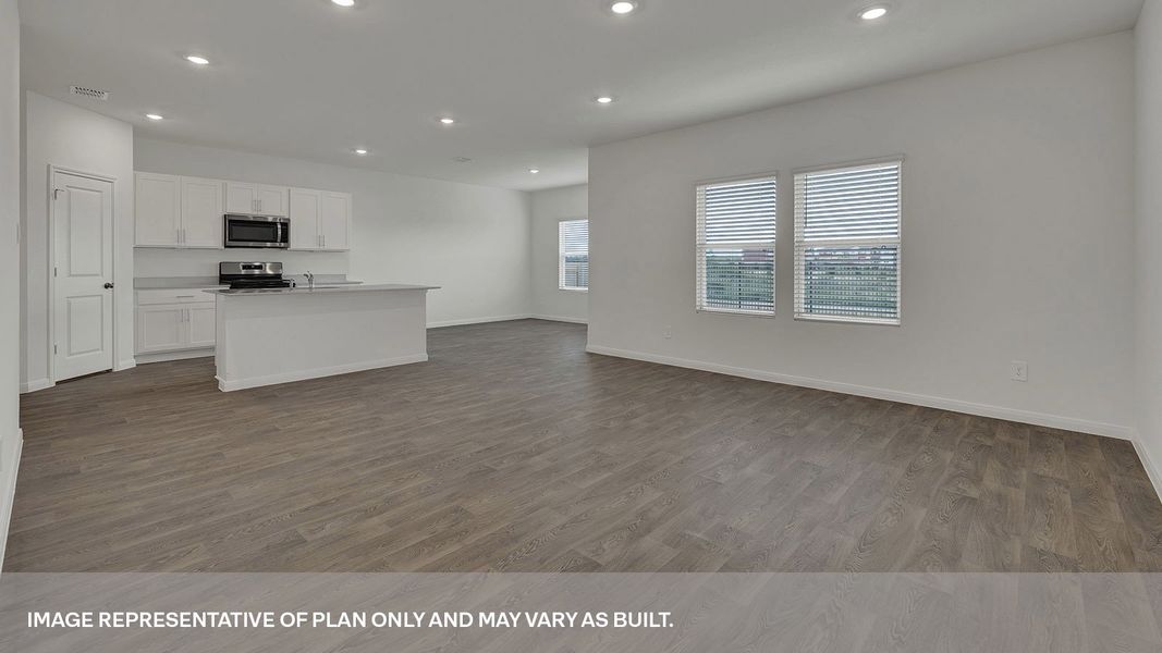 Spacious, unfurnished interior of a new home in Trace, San Marcos (Image 14).