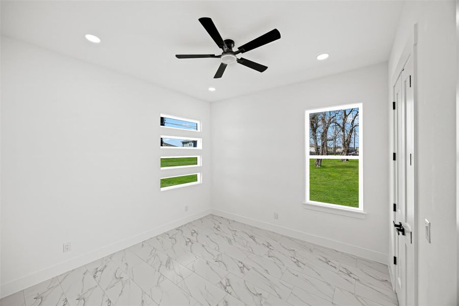 Spacious, unfurnished interior of a new home in , Dayton (Image 21).