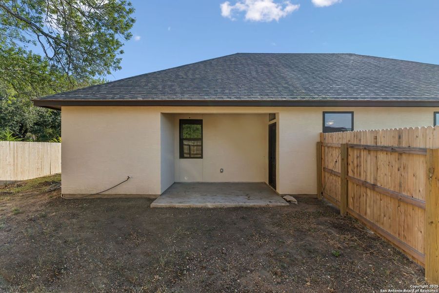 Exterior details and patio area of a home in , Seguin (Image 34).