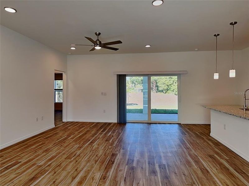 Spacious, unfurnished interior of a new home in , Port Charlotte (Image 10).