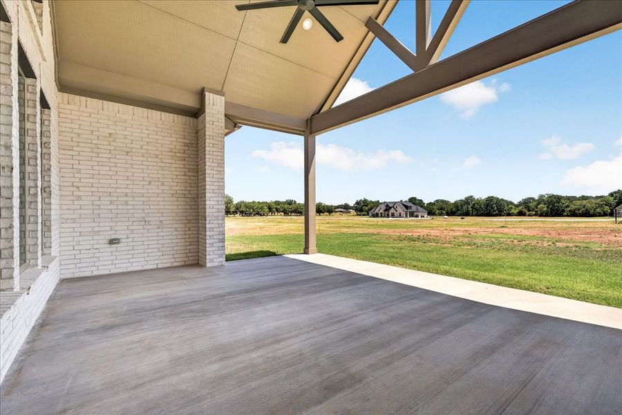 Exterior details and patio area of a home in Brock Heights, Brock (Image 3).