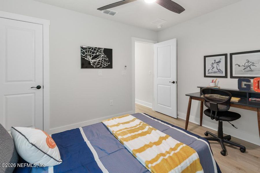 Furnished interior view inside a new home in , Middleburg (Image 23).