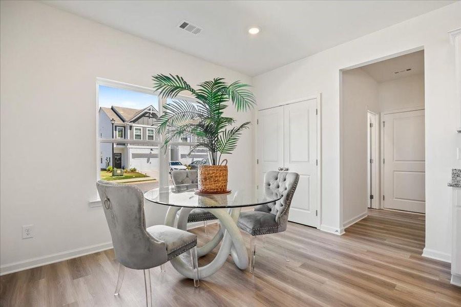 Furnished interior view inside a new home in Shoals Crossing, Conyers (Image 9).