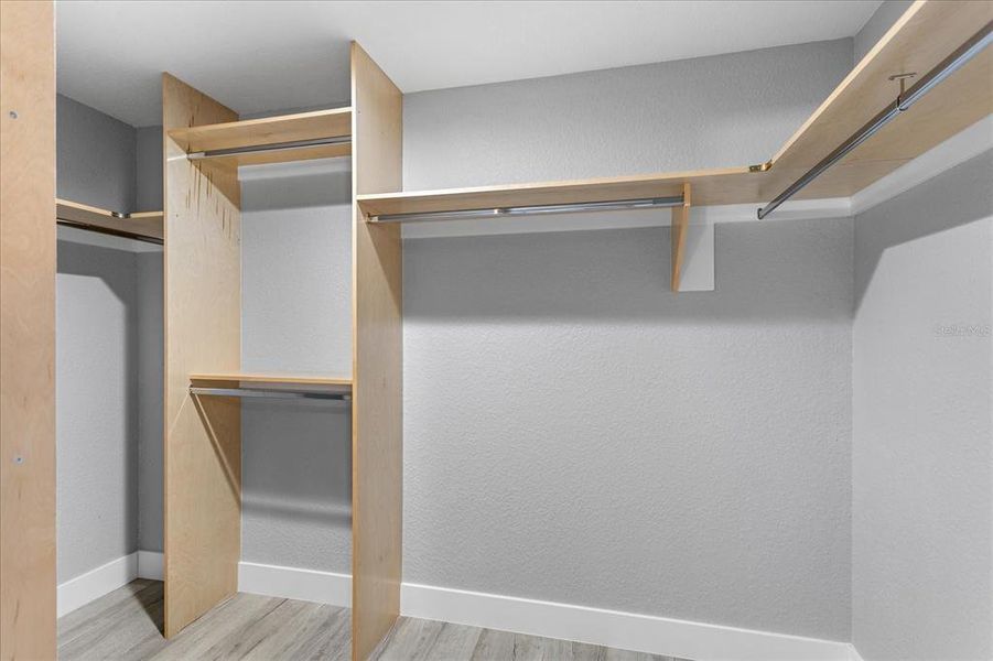 Spacious, unfurnished interior of a new home in , Ocala (Image 13).