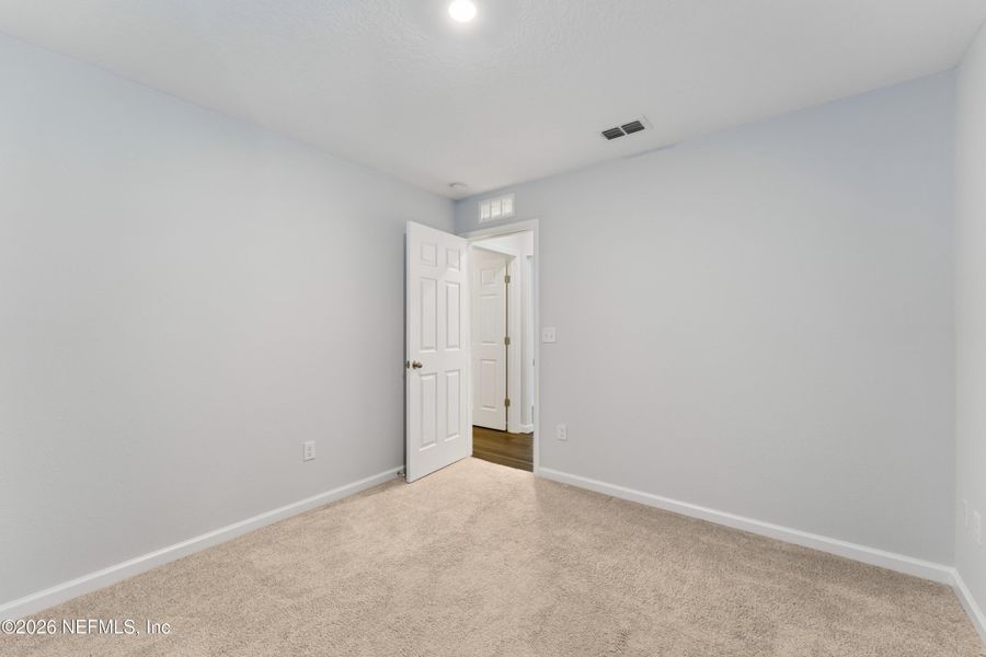 Spacious, unfurnished interior of a new home in , Jacksonville (Image 26).