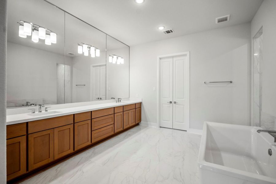 Furnished interior view inside a new home in The Woodlands Hills, Willis (Image 9). Furnished interior view inside a new home in The Woodlands Hills, Willis (Image 9).