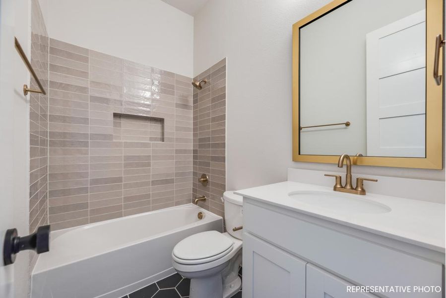 Representative furnished interior of a home built from the Hampton III by Grand Homes in Whitestone Estates, Parker (Image 17).