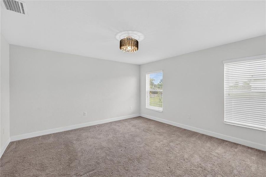Spacious, unfurnished interior of a new home in , Sebring (Image 29).