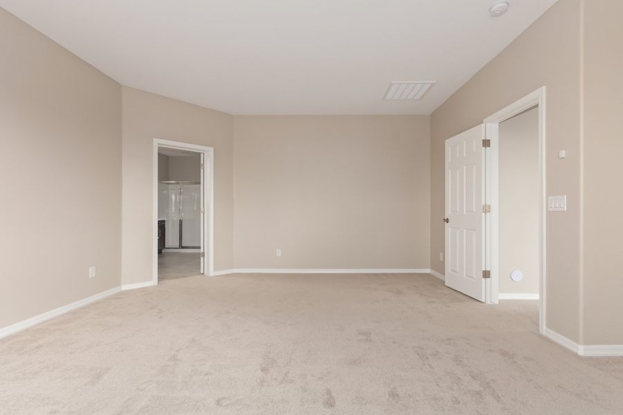 Representative unfurnished interior of a home built from the Turquoise by Taylor Morrison in Tierra Montana Encore Collection, Laveen (Image 62).
