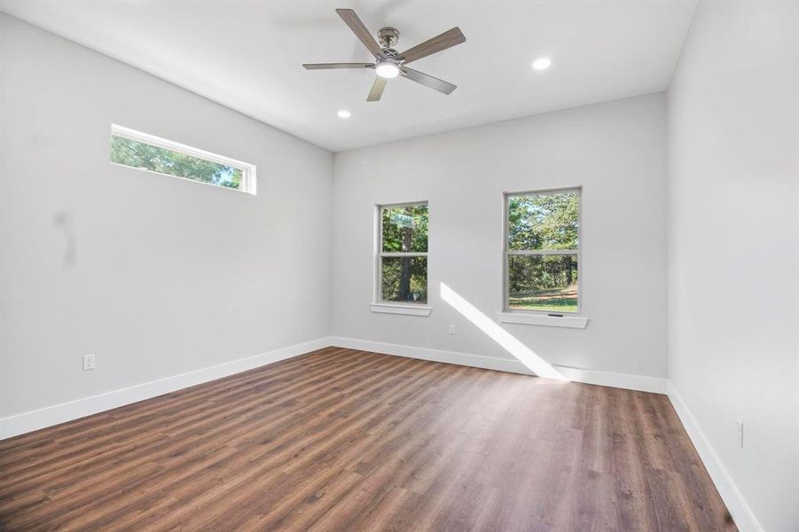 Spacious, unfurnished interior of a new home in , Lindale (Image 13).