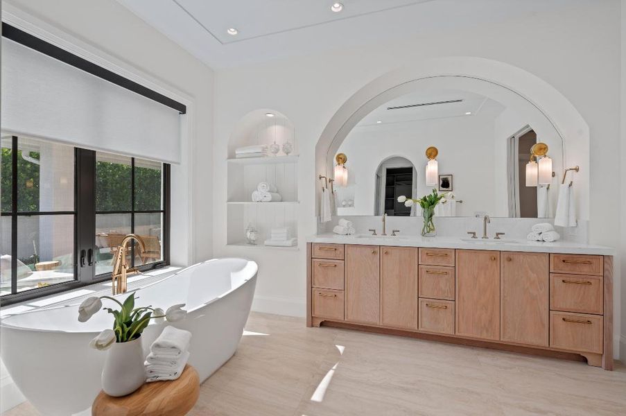 mls_PRIMARY_BATHROOM_ANGLE_DT mls_PRIMARY_BATHROOM_ANGLE_DT