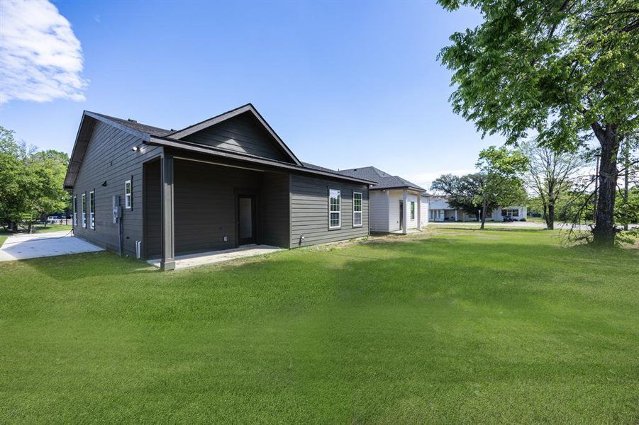 Exterior details and patio area of a home in , Fort Worth (Image 4). Exterior details and patio area of a home in , Fort Worth (Image 4).