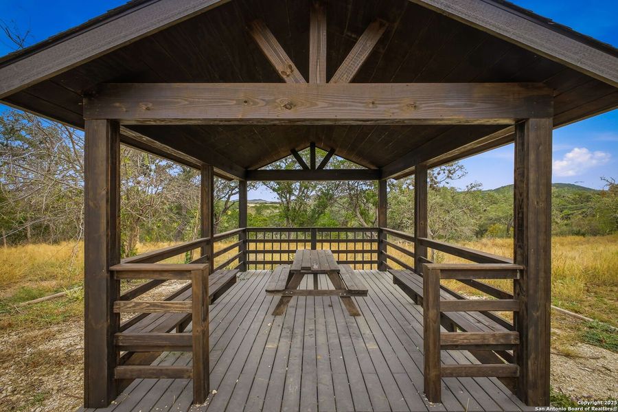 Community amenities in , Bandera (Image 44).