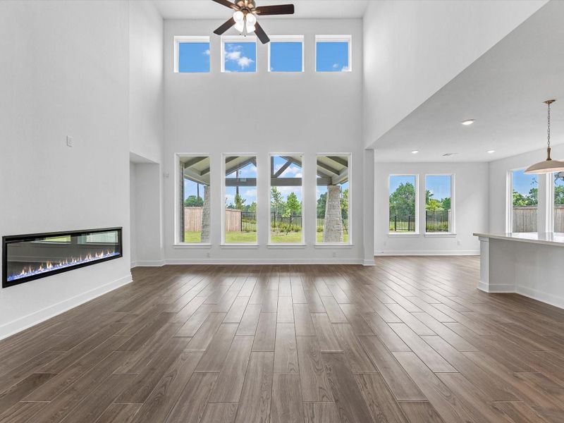 Representative image. Features, specifications, selections and colors may vary.