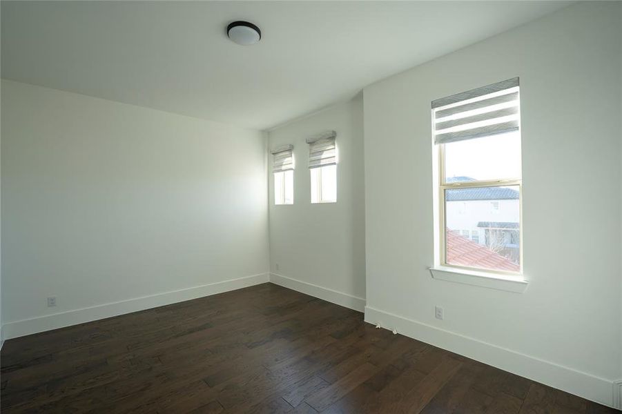 Spacious, unfurnished interior of a new home in , Frisco (Image 21).