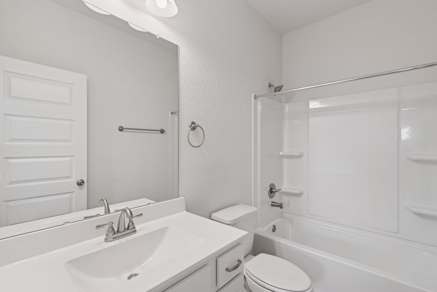 The Blue Jay II- Hall Bath. Sample image for illustration; upgrades, options, and colors may vary.