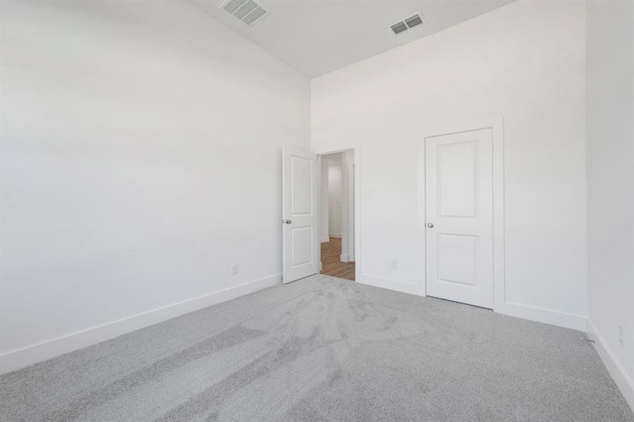 Spacious, unfurnished interior of a new home in Vintage Village, Argyle (Image 15).