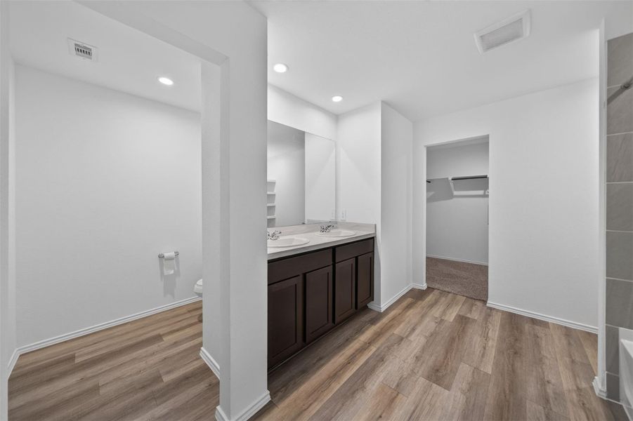 Furnished interior view inside a new home in , Houston (Image 14).