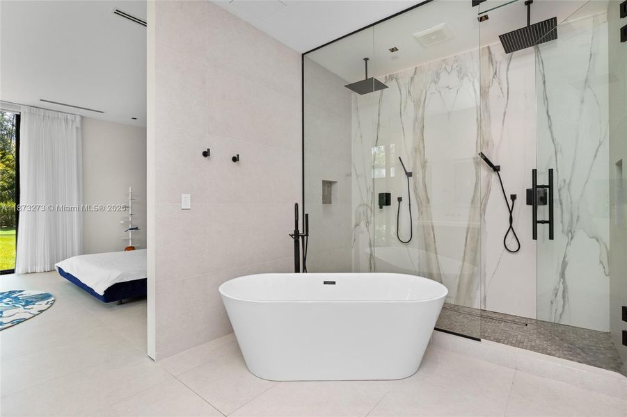 Furnished interior view inside a new home in , Pinecrest (Image 64).