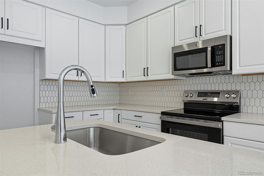 17145 W 91st Lane ~ Ready Now 17145 W 91st Lane ~ Ready Now