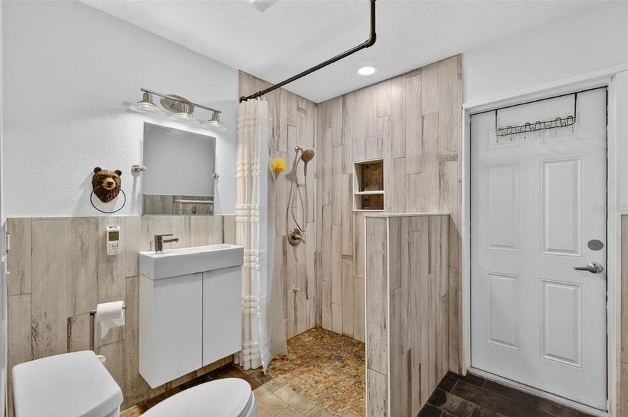 Furnished interior view inside a new home in , Bushnell (Image 14). Furnished interior view inside a new home in , Bushnell (Image 14).